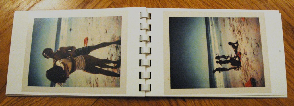 Book #142, 1972, Polacolor Type 108. Links: Tina Radziwell und Fred Hughes in Montauk, rechts: Fred Hughes und andere (Foto: Marlene Obermayer)