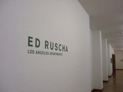 Ausstellung | Ed Ruscha Los Angeles Apartments, Kunstmuseum Basel 2013