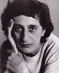 Anni Albers, 1947 © 1947 Nancy Newhall. © 2003 The Estate of Beaumont Newhall and Nancy Newhall, Courtesy of Scheinbaum and Russek Ltd., Santa Fe, New Mexico.