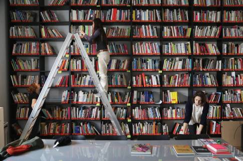 Kunsthalle Wien Pop-Up Bibliothek (Foto: David Avazzadeh)